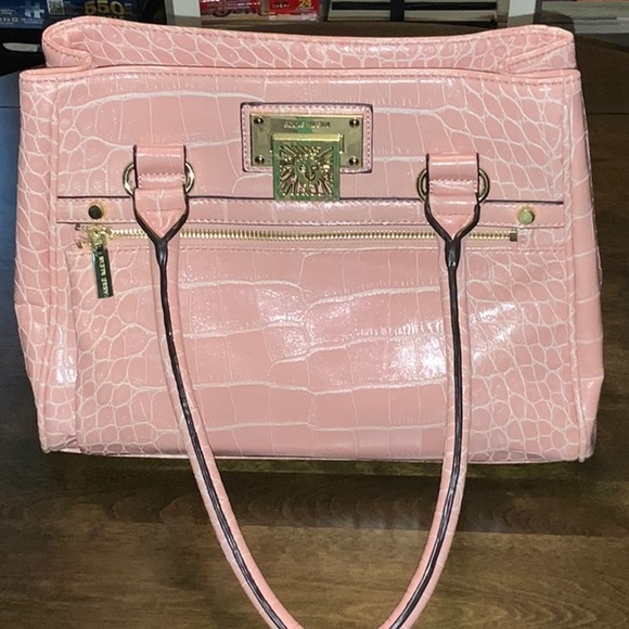 Anne Klein Handbags - Baby Pink Anne Klein Purse 👛